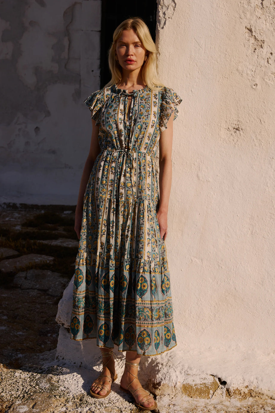 oliphant midi dress Cinched Flirty Dress, 2 Colorways – Farm Basket LLC Johanna Ortiz Offical Celestial boho wedding Size:5 Yards The flattering v